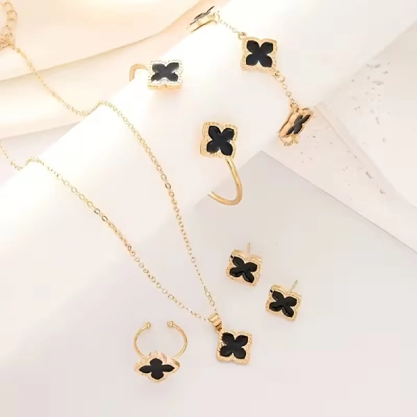 Сет с четирилистни детелини - Дизайн в стила "Van Cleef"